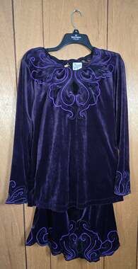 Midnight Velvet Women's XL Purple Velour Embroidered Top Skirt 2 Piece Set